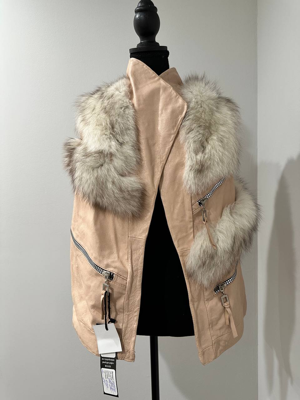 REAL genuine FOX fur women vest S SIZE LEATHER 1109912 WITHOUT SLEEVES