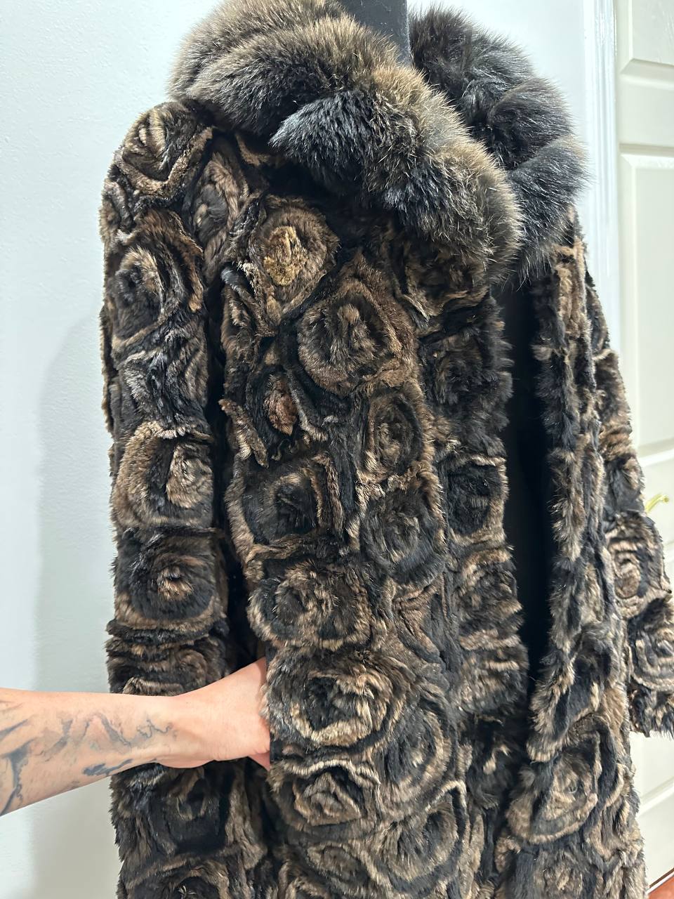 Karakul Fur Coat Natural dyed arctic FOX Collar size M 1201132 New Exclusive Design