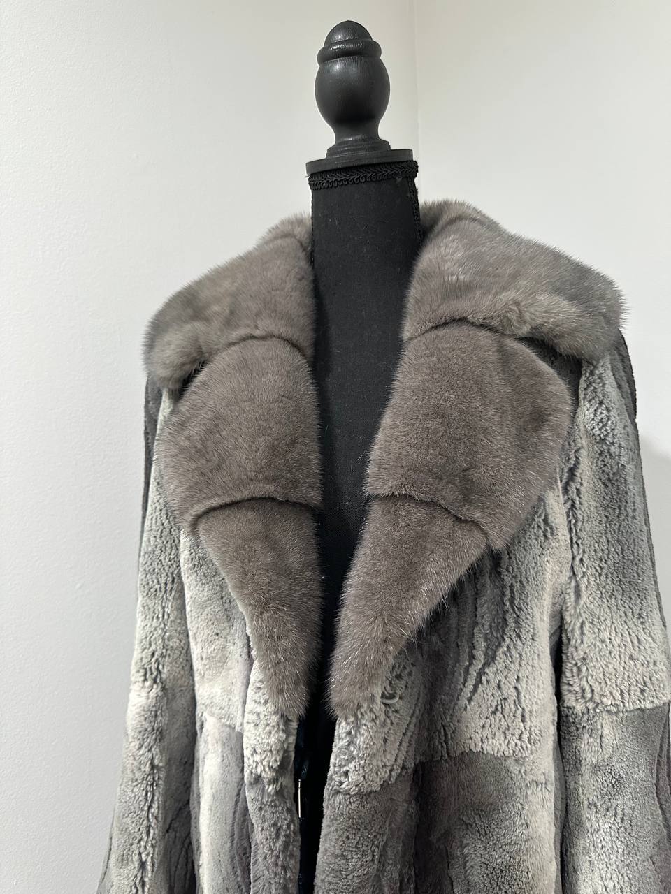 Stunning Karakul Astrakhan Fur Jacket M size with Mink Fur Details 1201134 GREY