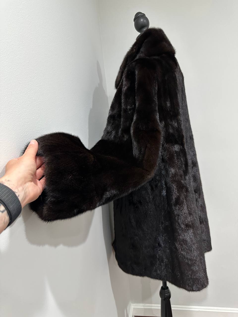women real mink fur coat with belt dark brown color size L NEW!!! 1109927