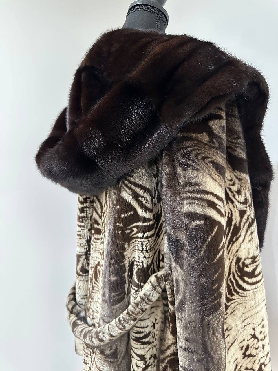 New women Real Natural Luxurious Sheared Mink Fur Coat with Hood 1201087 size M belt