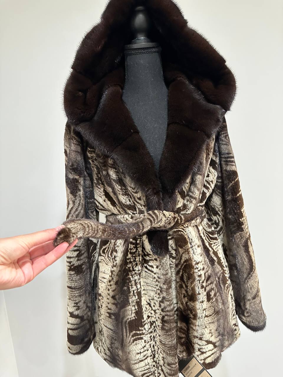 New women Real Natural Luxurious Sheared Mink Fur Coat with Hood 1201087 size M belt