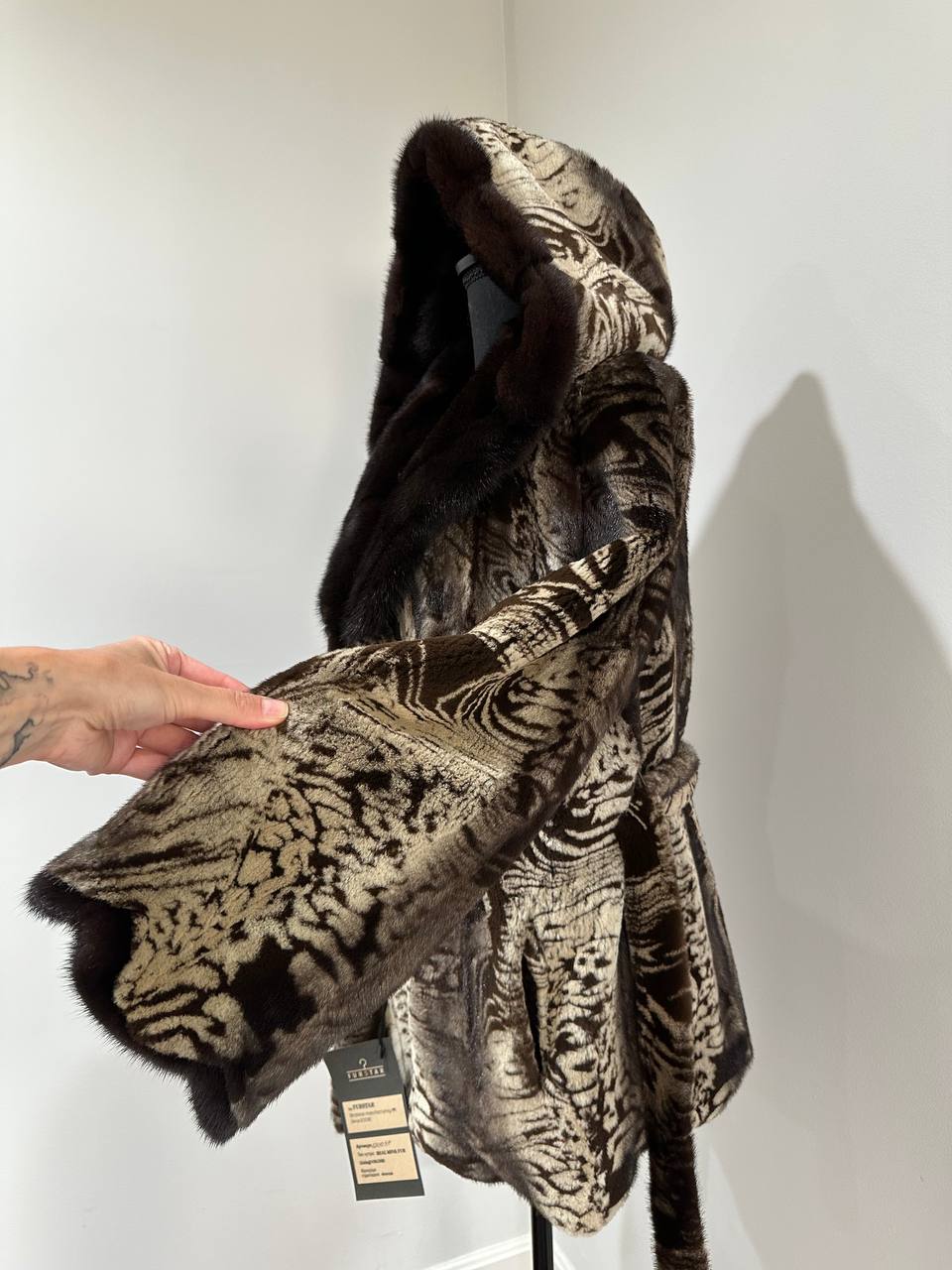 New women Real Natural Luxurious Sheared Mink Fur Coat with Hood 1201087 size M belt