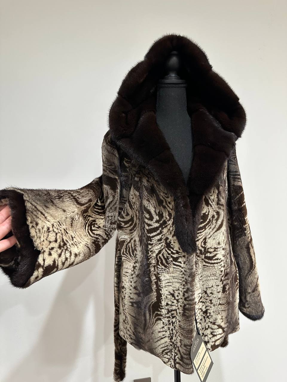 New women Real Natural Luxurious Sheared Mink Fur Coat with Hood 1201087 size M belt