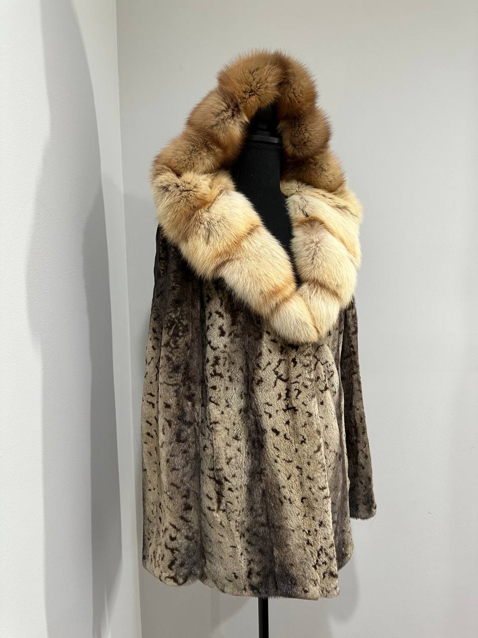 NEW Sheared Mink Jacket – Lynx Print – Red Fox Hooded– FURSTAR 1201138 S size