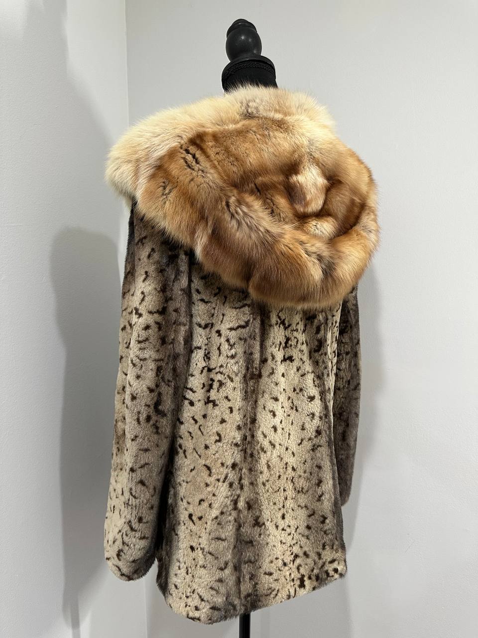 NEW Sheared Mink Jacket – Lynx Print – Red Fox Hooded– FURSTAR 1201138 S size