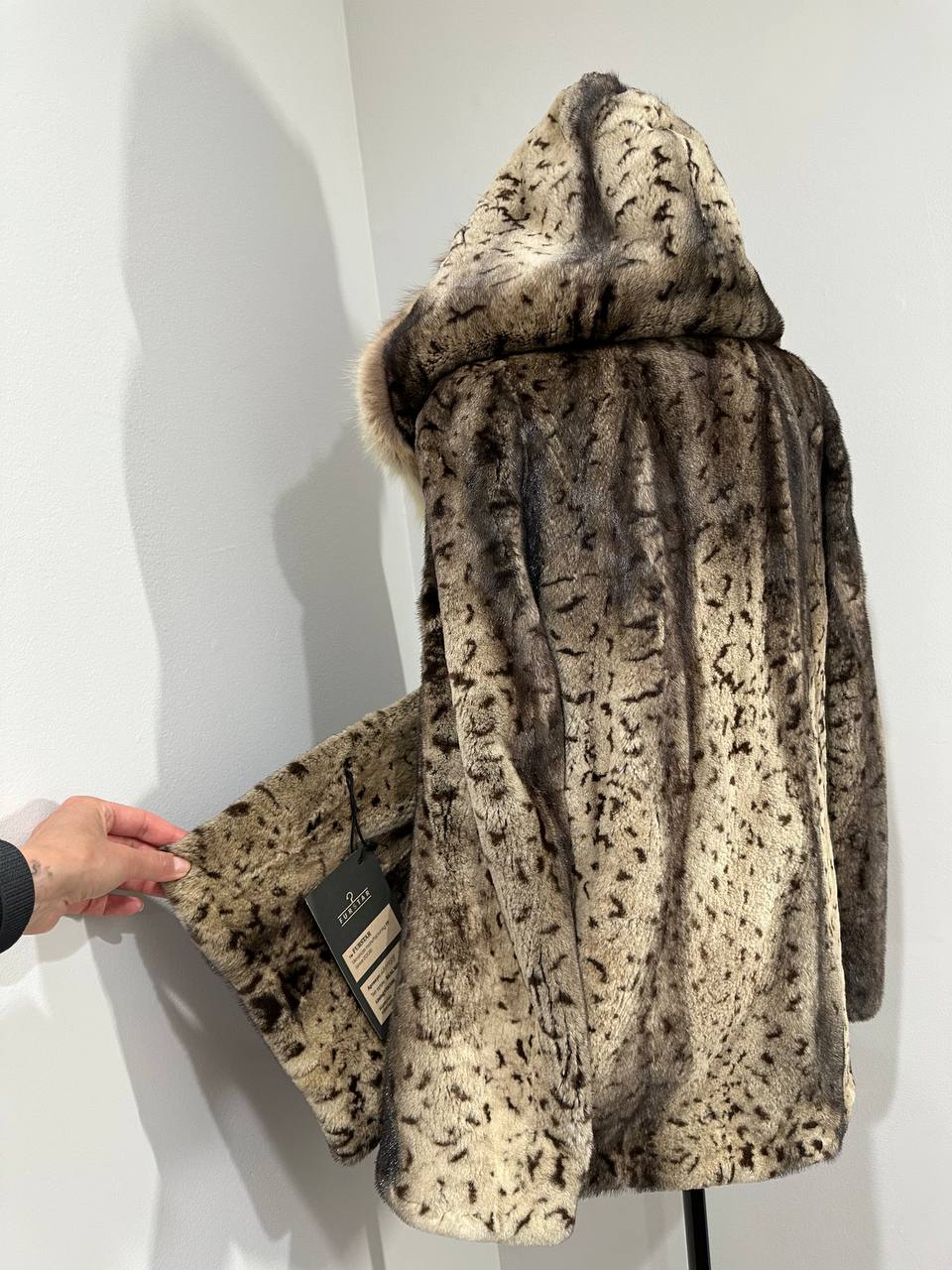 NEW Sheared Mink Jacket – Lynx Print – Red Fox Hooded– FURSTAR 1201138 S size