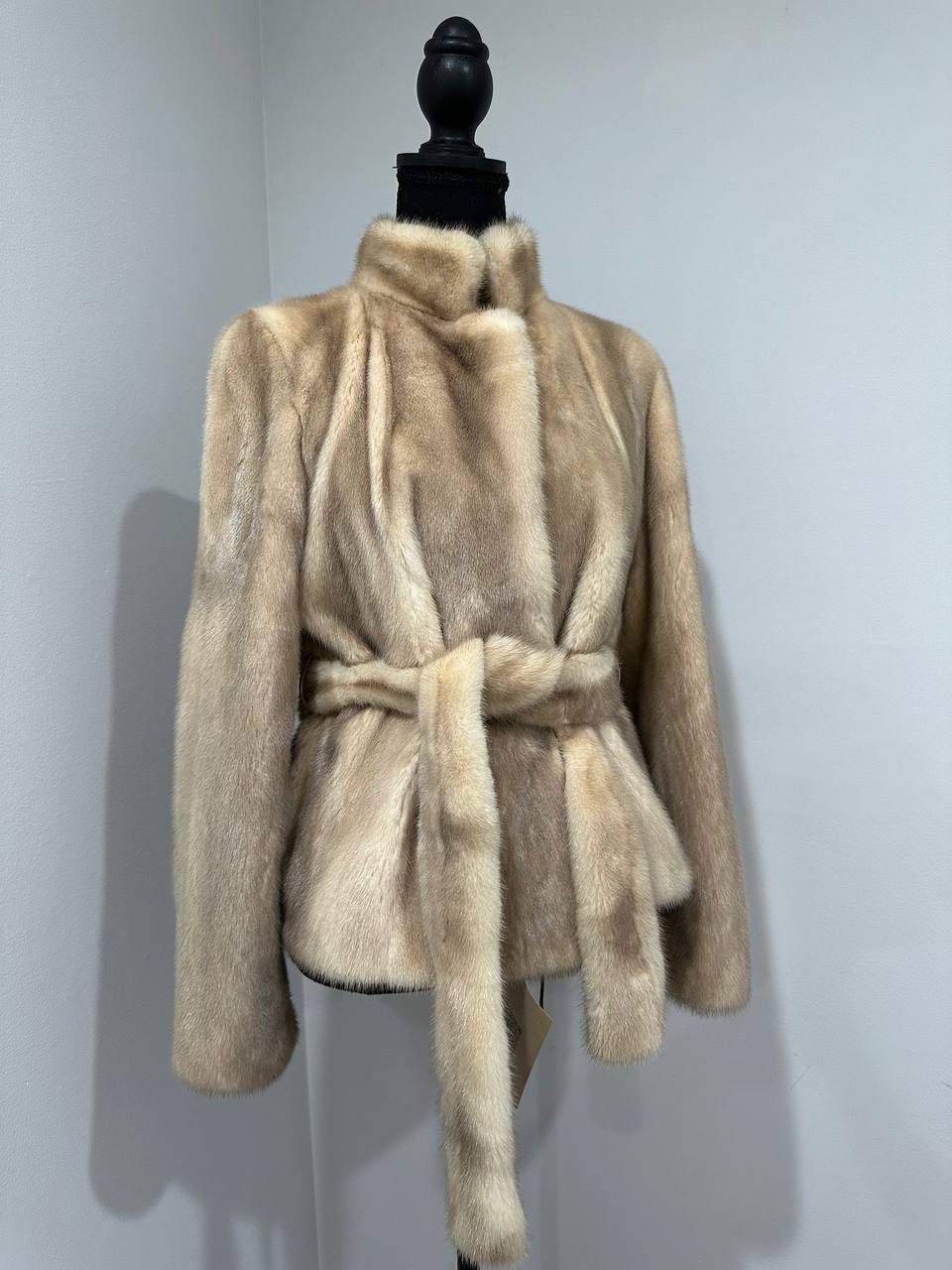 NEW Beige Pastel Mink Fur Jacket β Short Coat Size S 1201136 belted Elegant Warm
