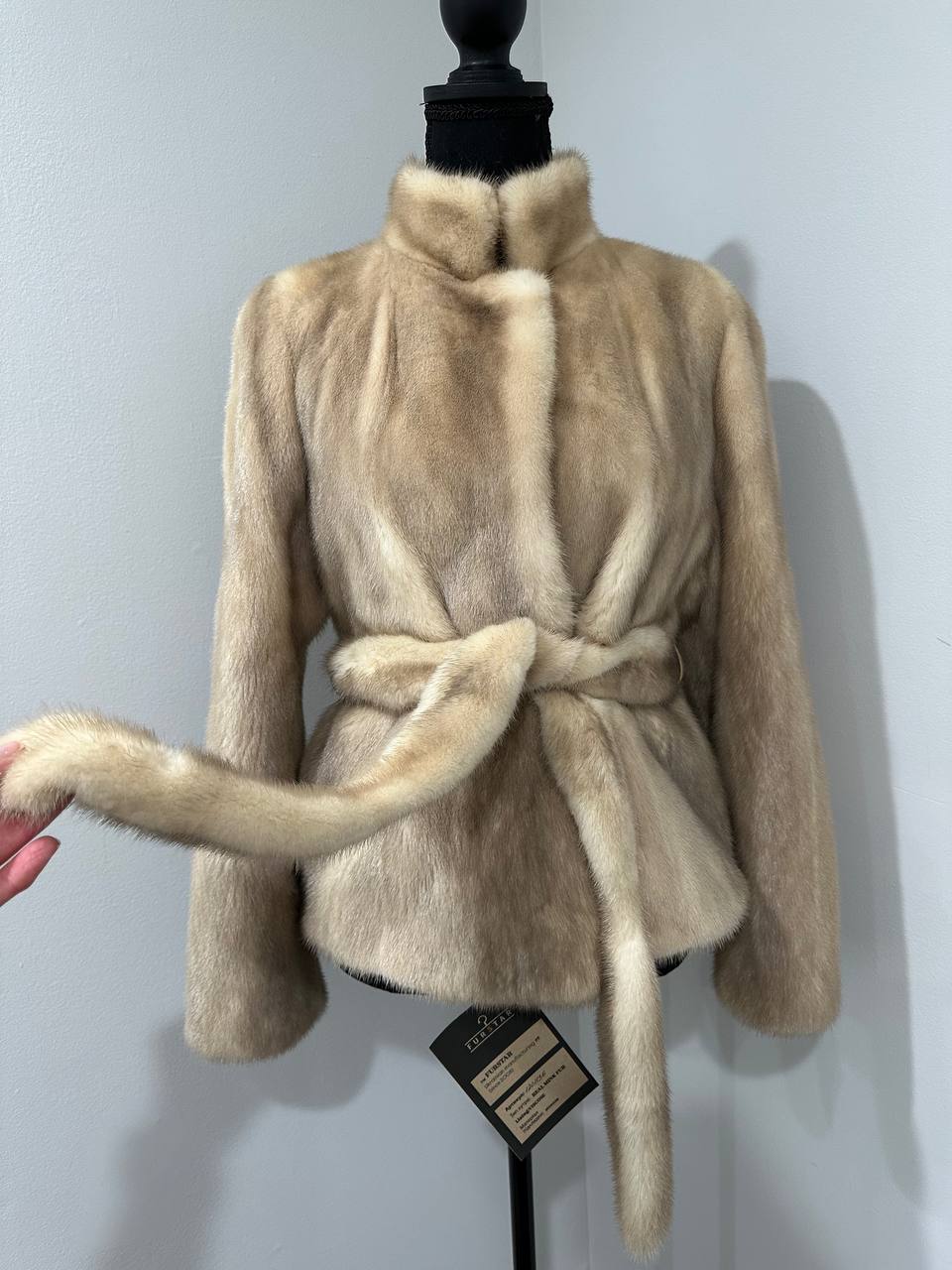 NEW Beige Pastel Mink Fur Jacket β Short Coat Size S 1201136 belted Elegant Warm