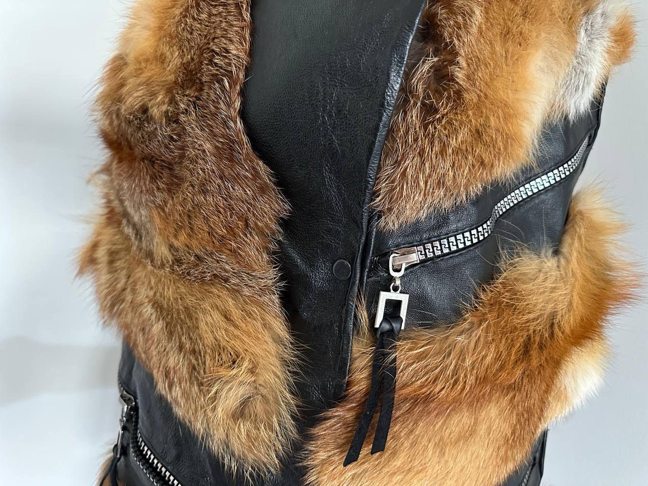 REAL genuine FOX fur women vest L SIZE LEATHER 1109903 WITHOUT SLEEVES