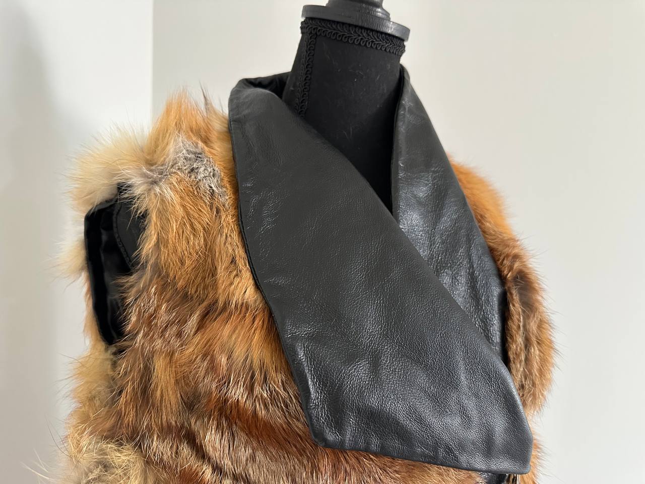 REAL genuine FOX fur women vest L SIZE LEATHER 1109903 WITHOUT SLEEVES