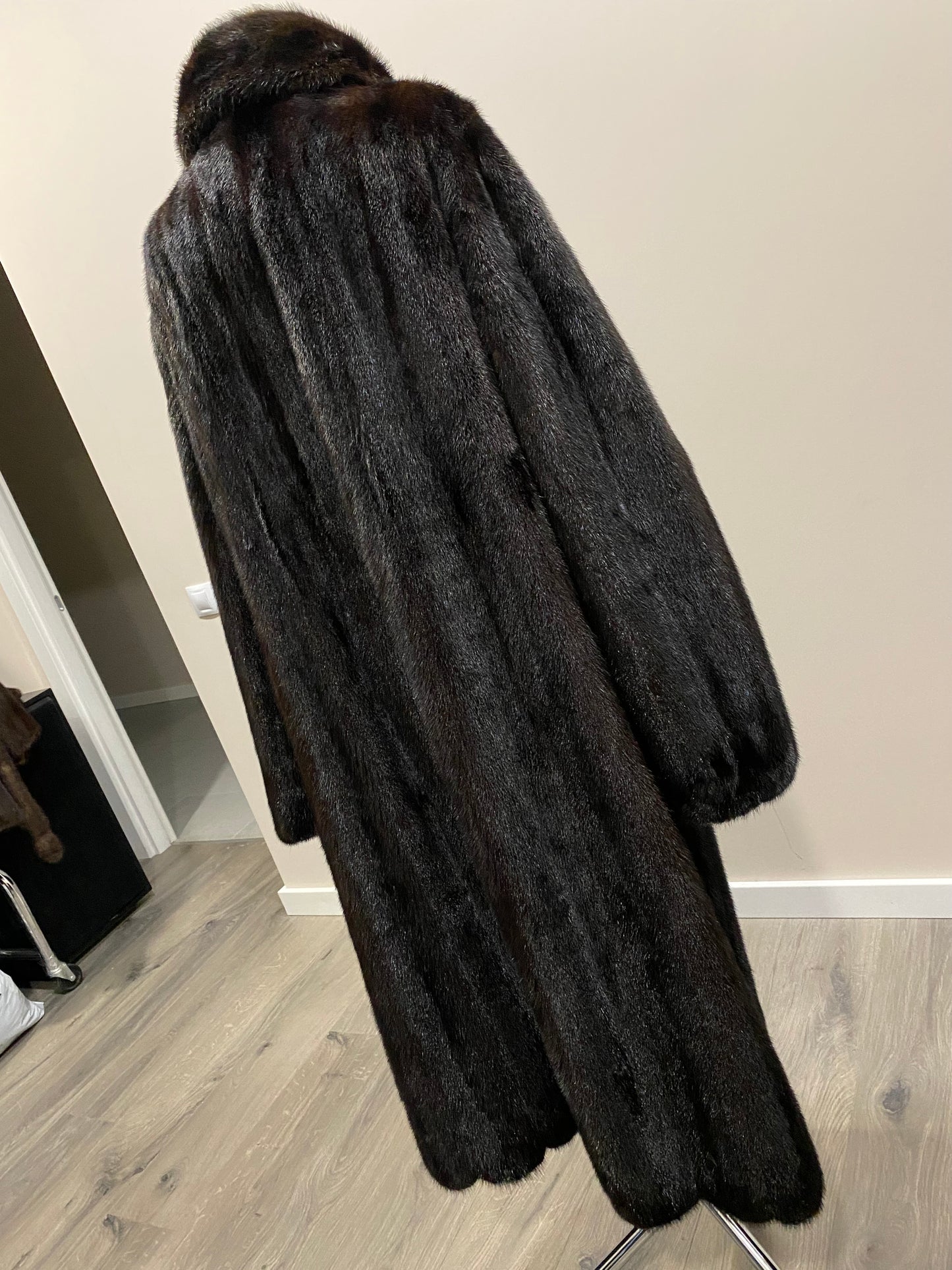 genuine real mink fur coat jacket 1109815 size L new dark brown color