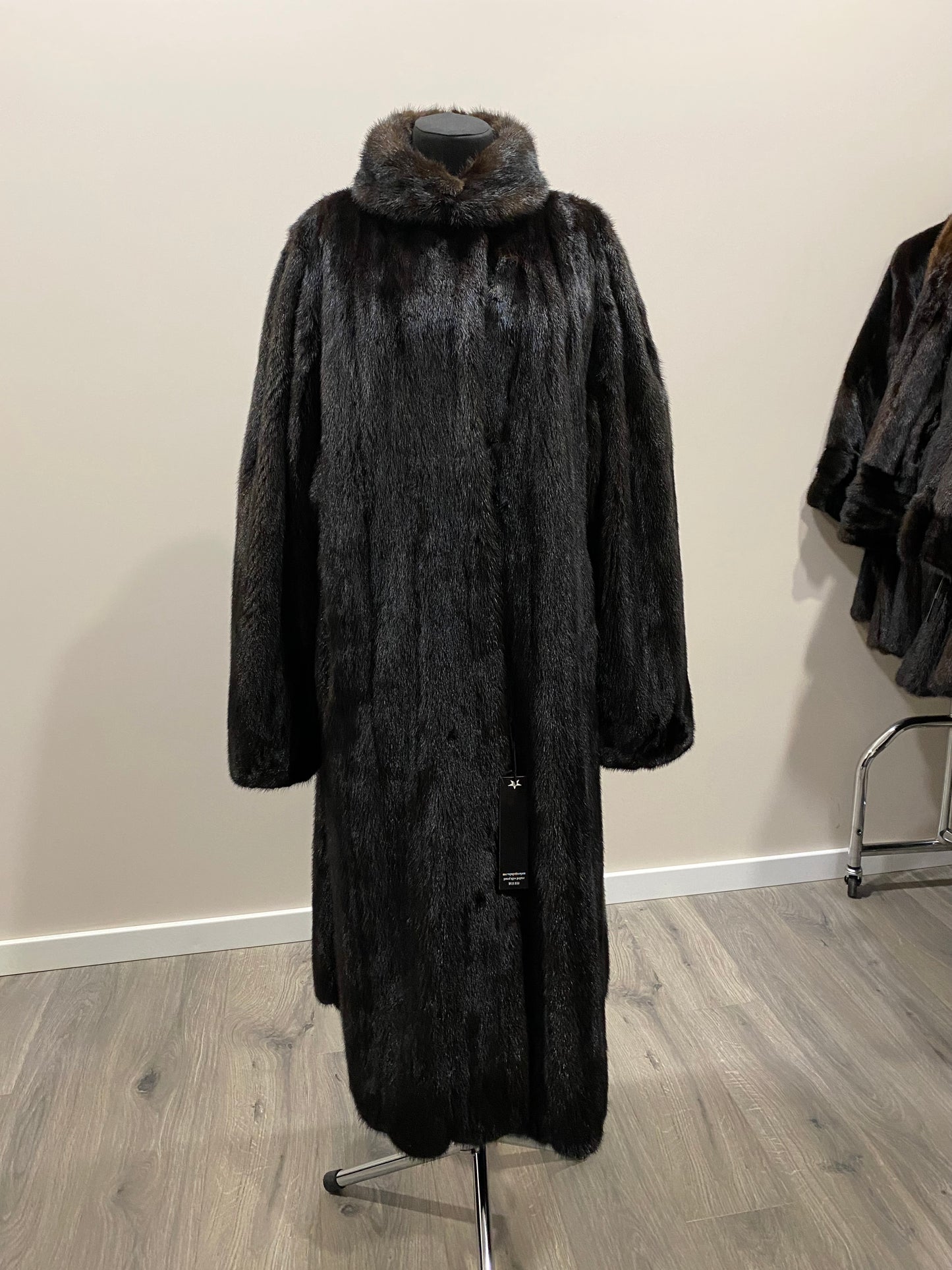 genuine real mink fur coat jacket 1109815 size L new dark brown color