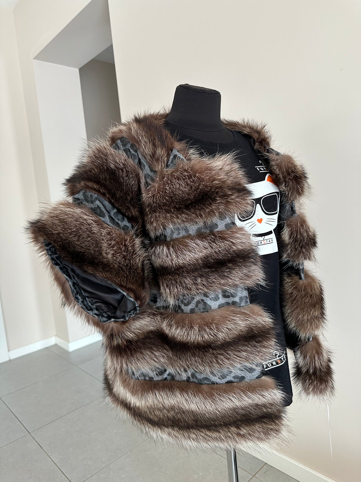 Women's Brand New Real natural raccoon fur VEST waist Coat Sleeves Less 1109985