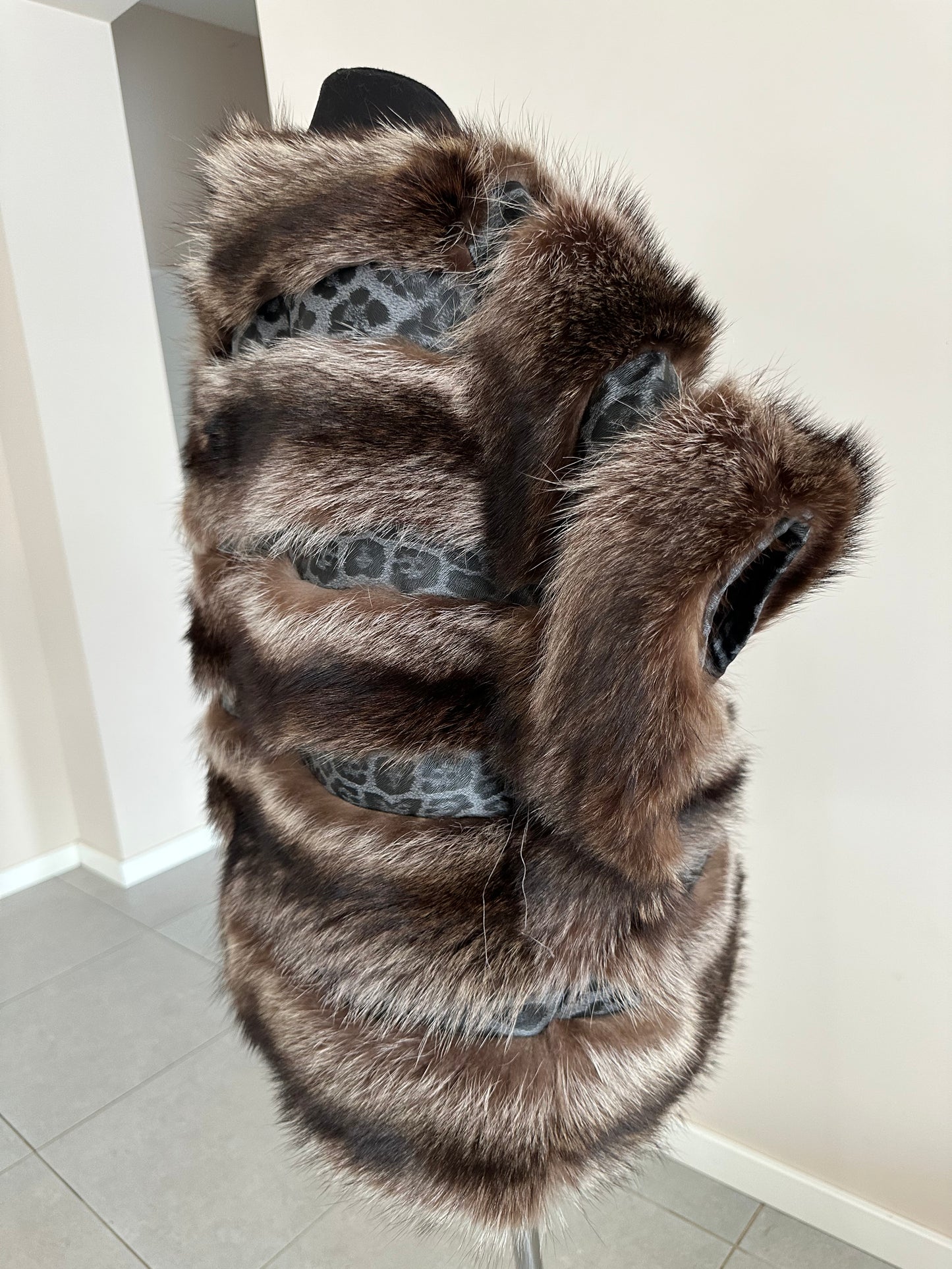 Women's Brand New Real natural raccoon fur VEST waist Coat Sleeves Less 1109985