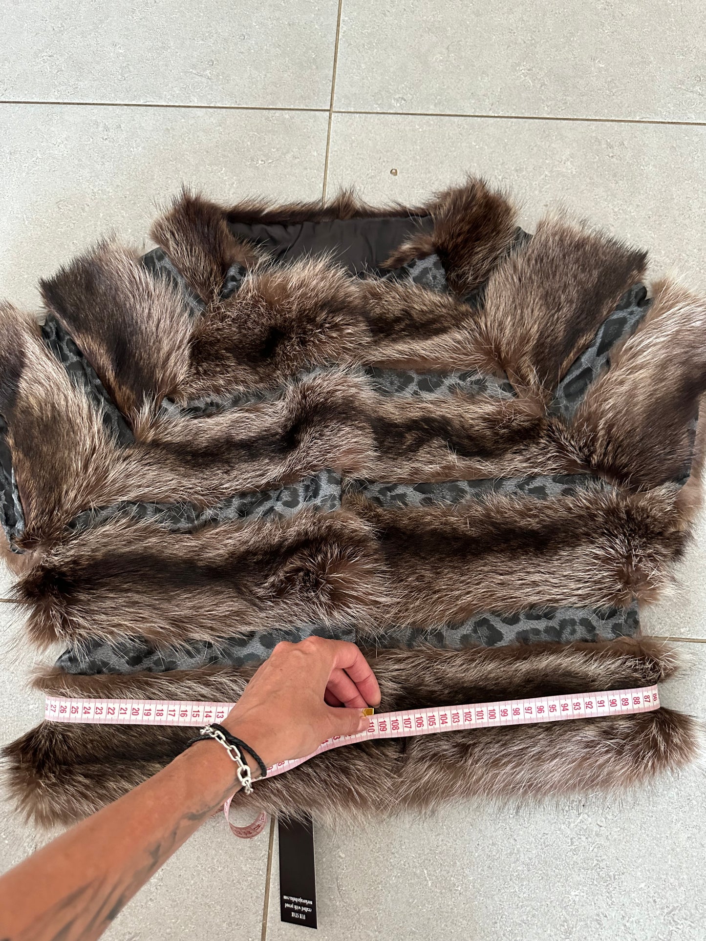 Women's Brand New Real natural raccoon fur VEST waist Coat Sleeves Less 1109985