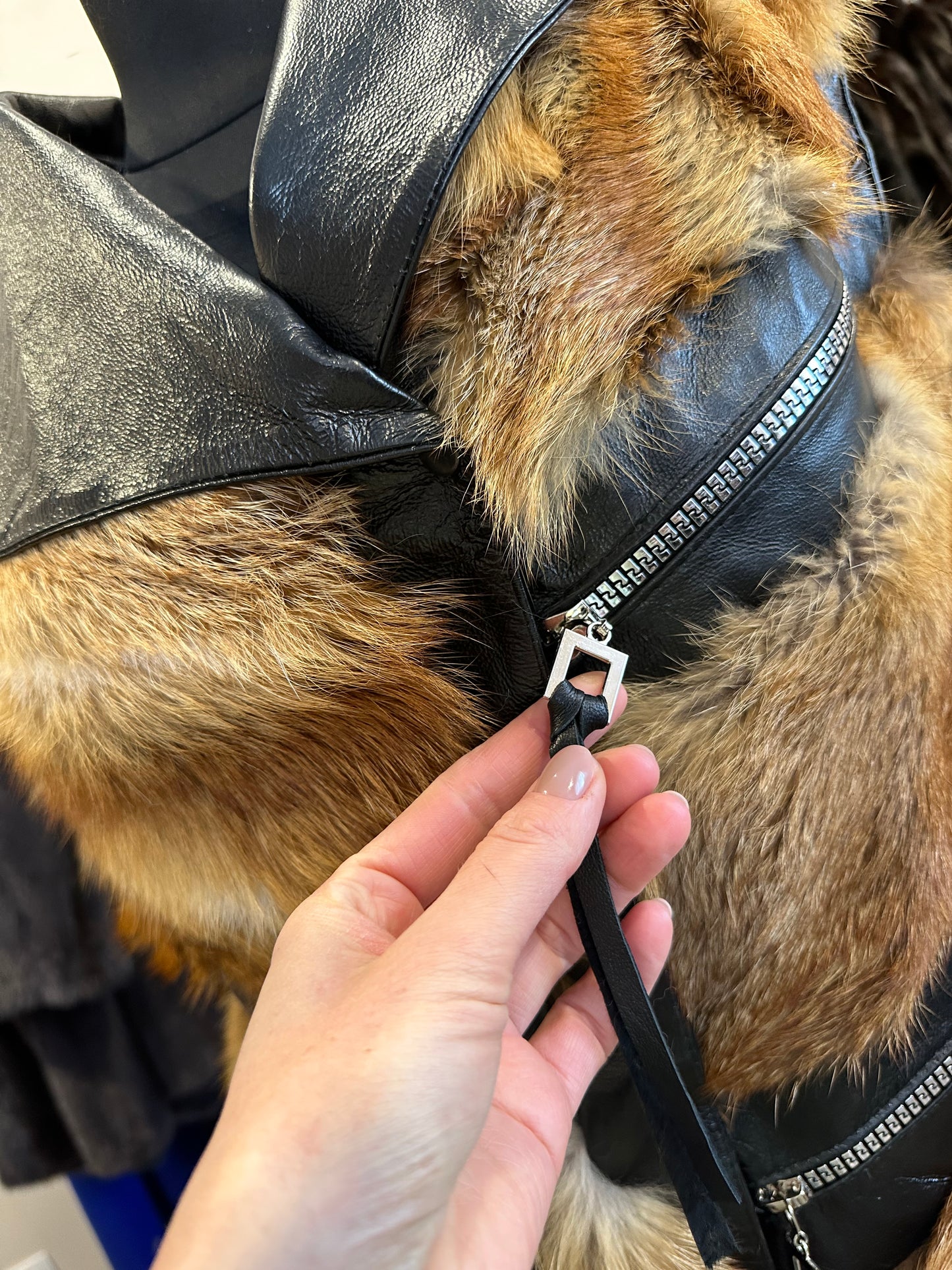 REAL genuine FOX fur women vest L SIZE LEATHER 1109903 WITHOUT SLEEVES