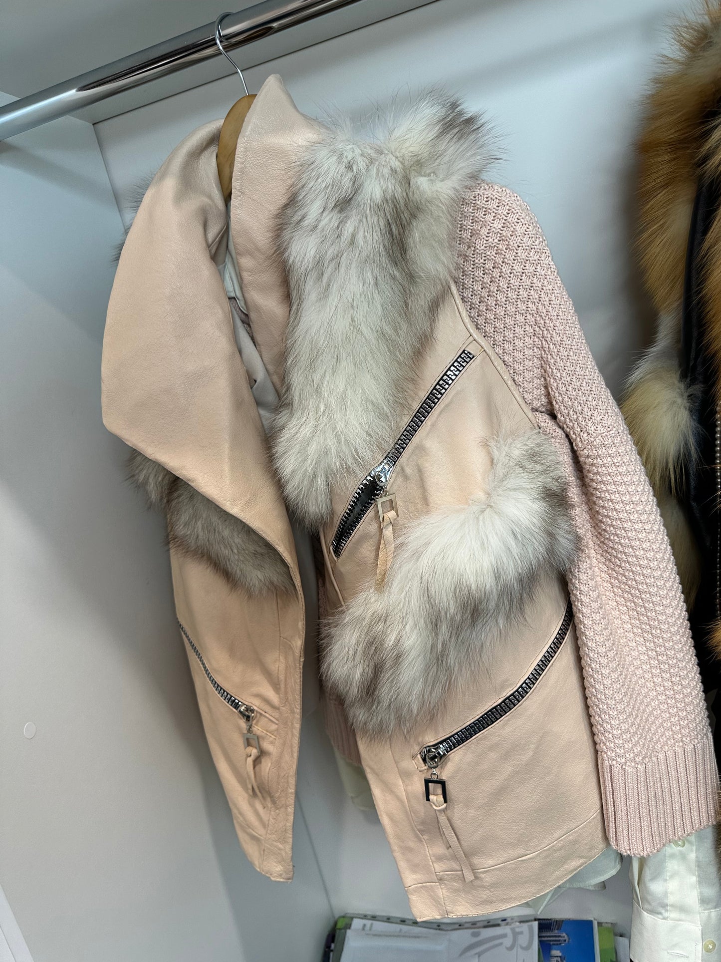 REAL genuine FOX fur women vest S SIZE LEATHER 1109912 WITHOUT SLEEVES