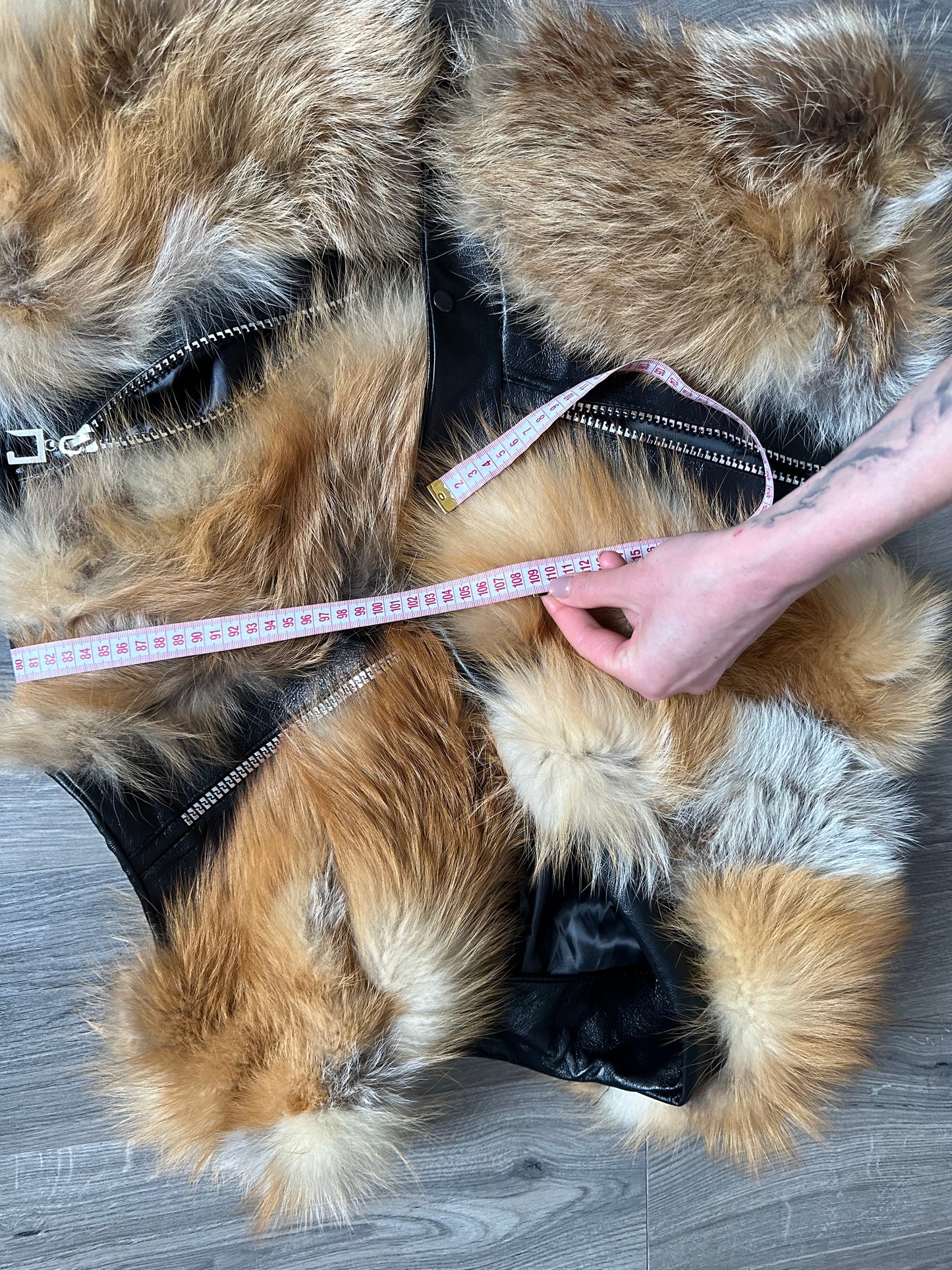 REAL genuine POLAR FOX fur women vest M SIZE LEATHER 1109910 WITHOUT SLEEVES