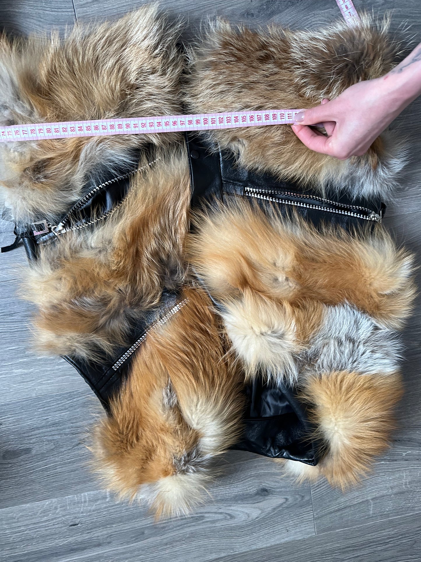 REAL genuine POLAR FOX fur women vest M SIZE LEATHER 1109910 WITHOUT SLEEVES