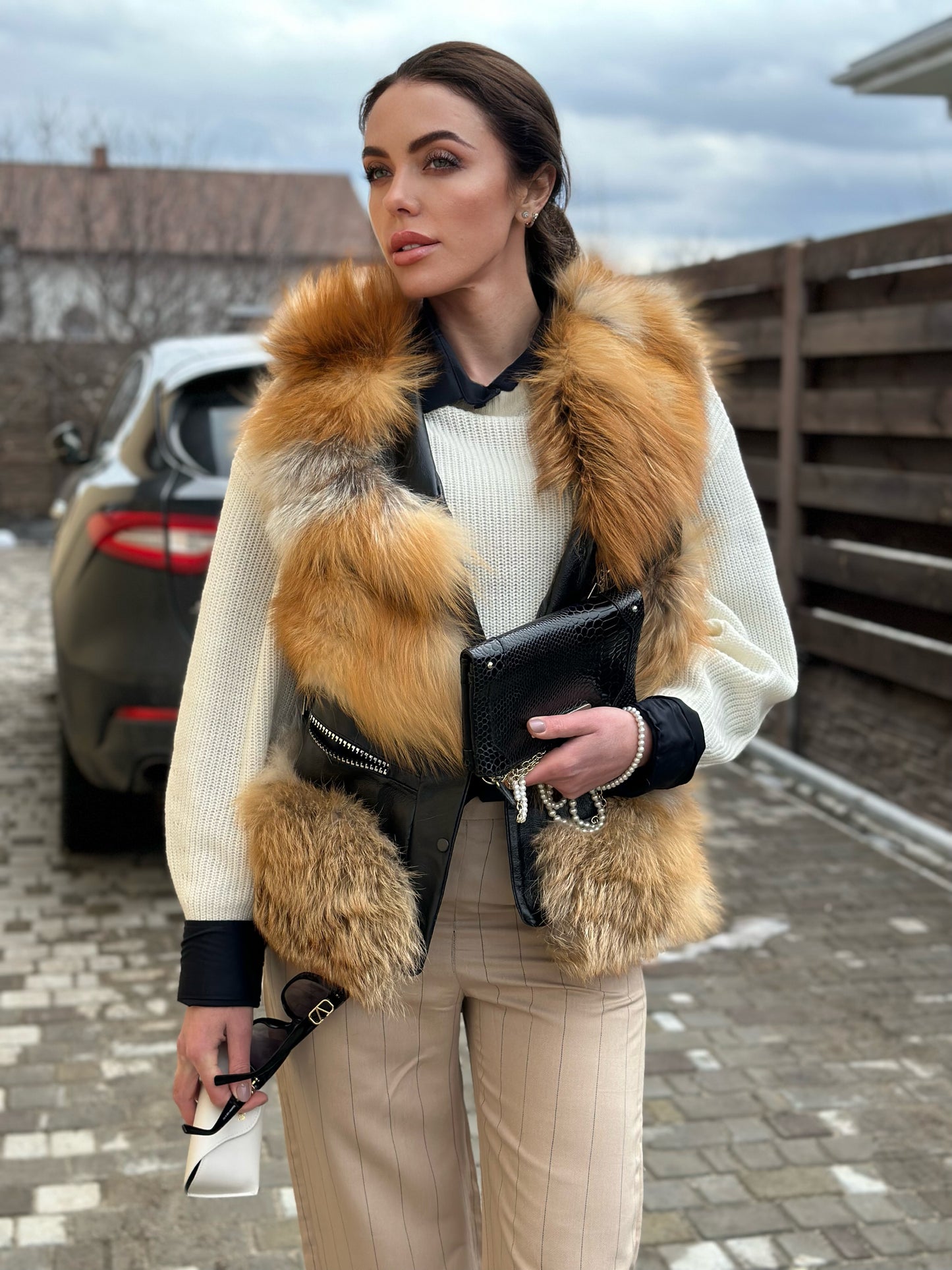 REAL genuine POLAR FOX fur women vest M SIZE LEATHER 1109910 WITHOUT SLEEVES