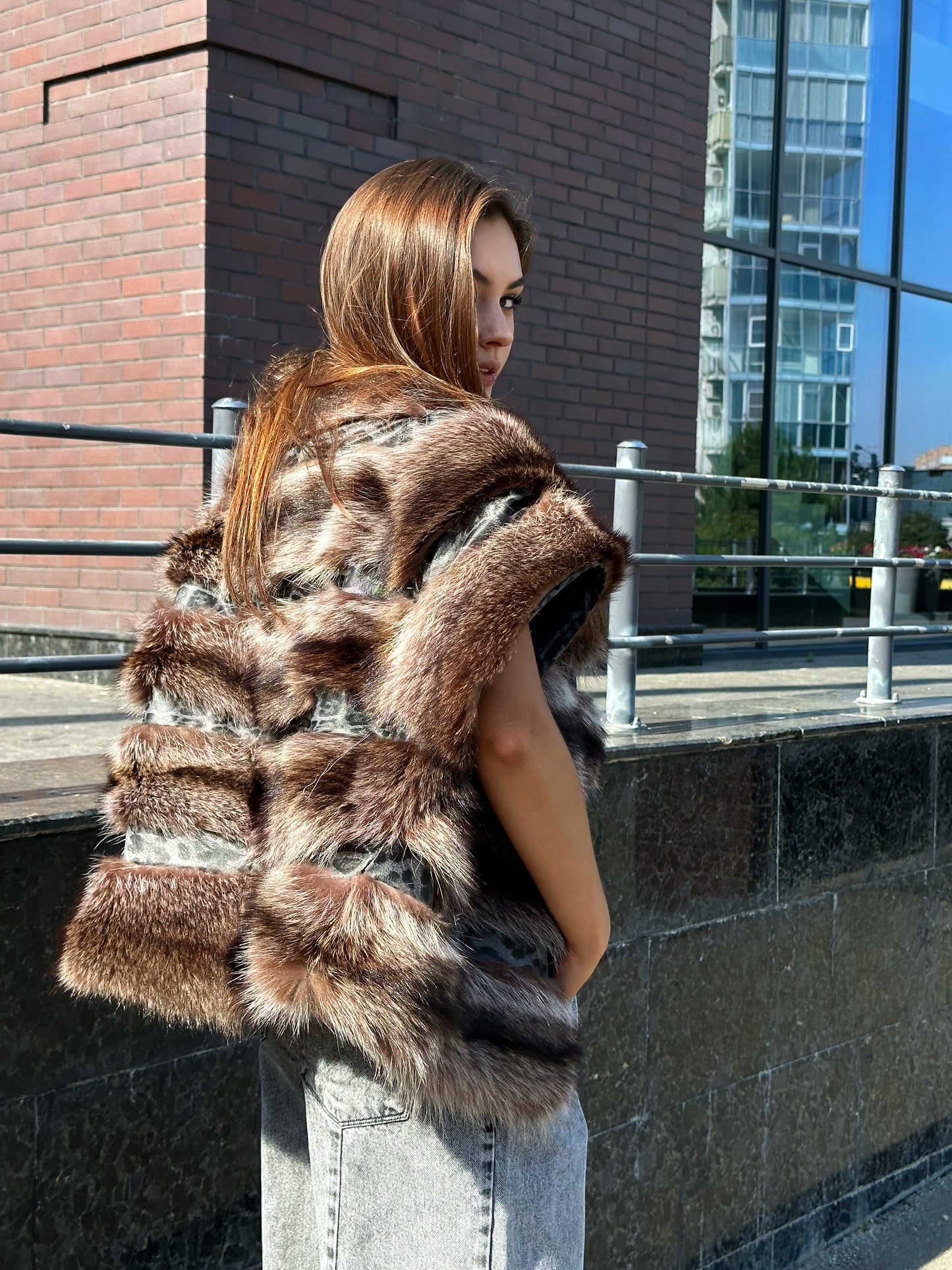 Women's Brand New Real natural raccoon fur VEST waist Coat Sleeves Less 1109985