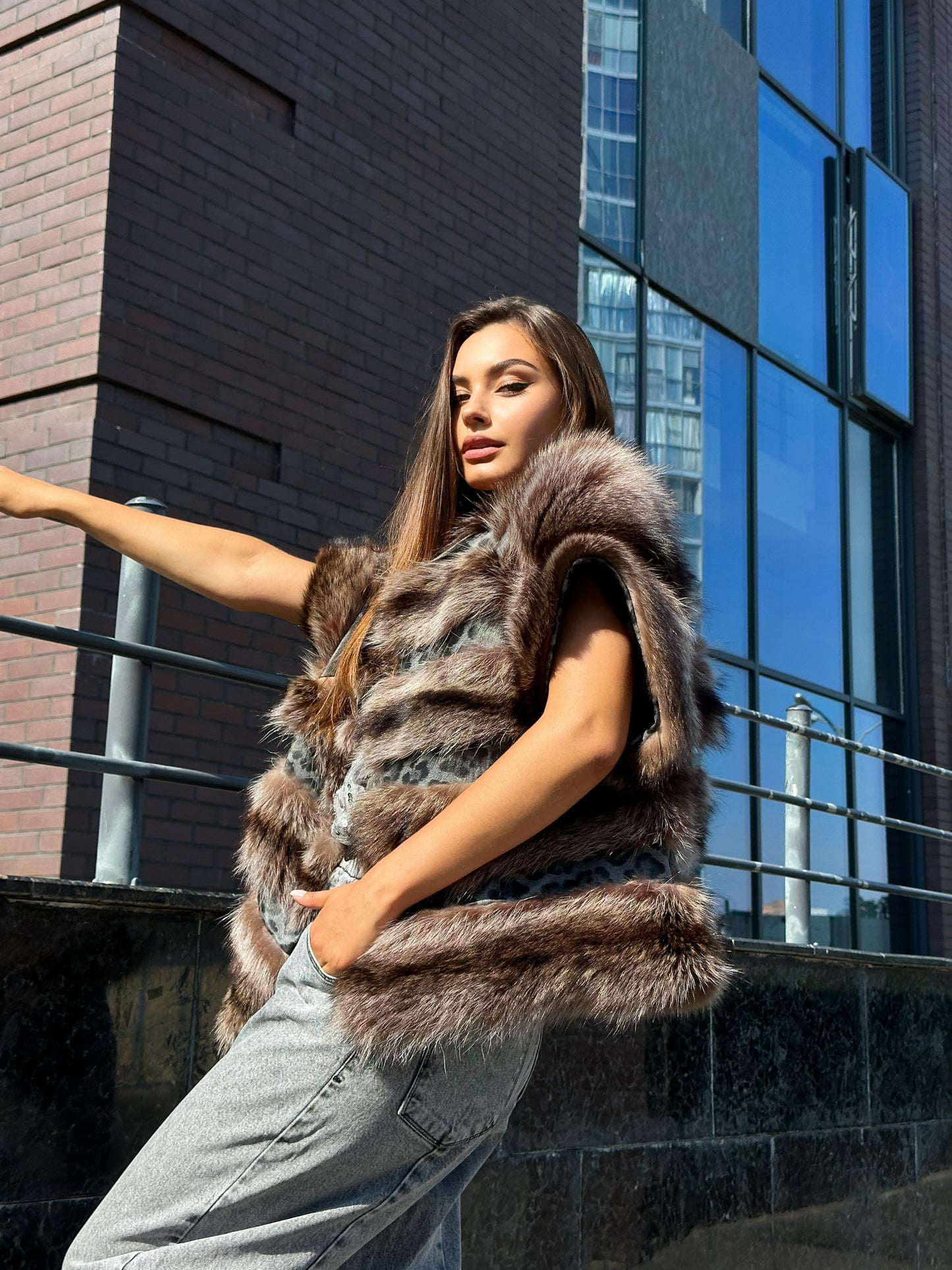 Women's Brand New Real natural raccoon fur VEST waist Coat Sleeves Less 1109985