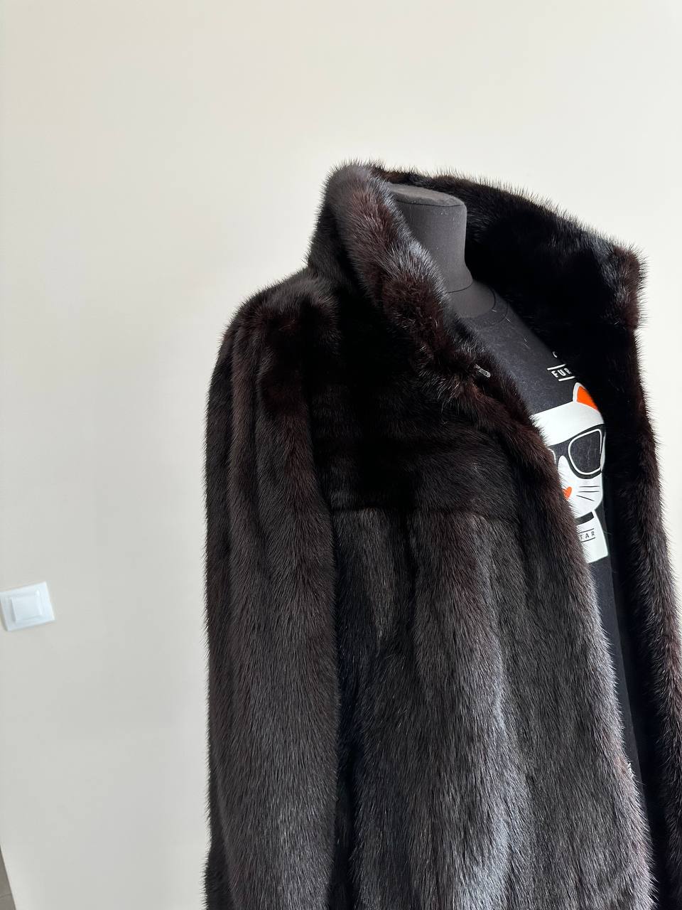 women real mink fur coat with belt dark brown BLACK color size M NEW!!! 1109793