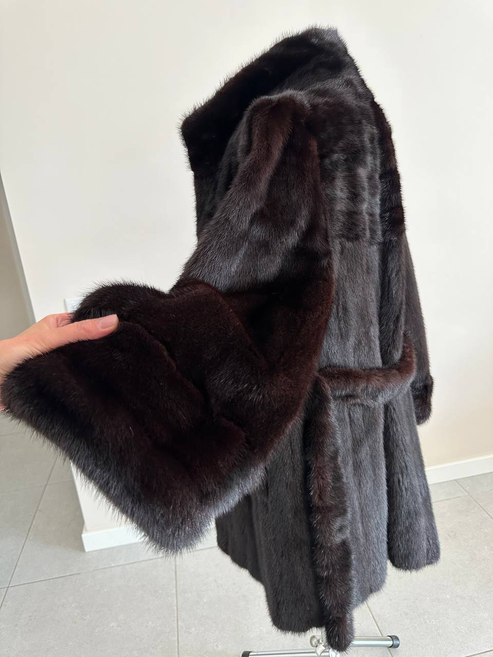 women real mink fur coat with belt dark brown BLACK color size M NEW!!! 1109793