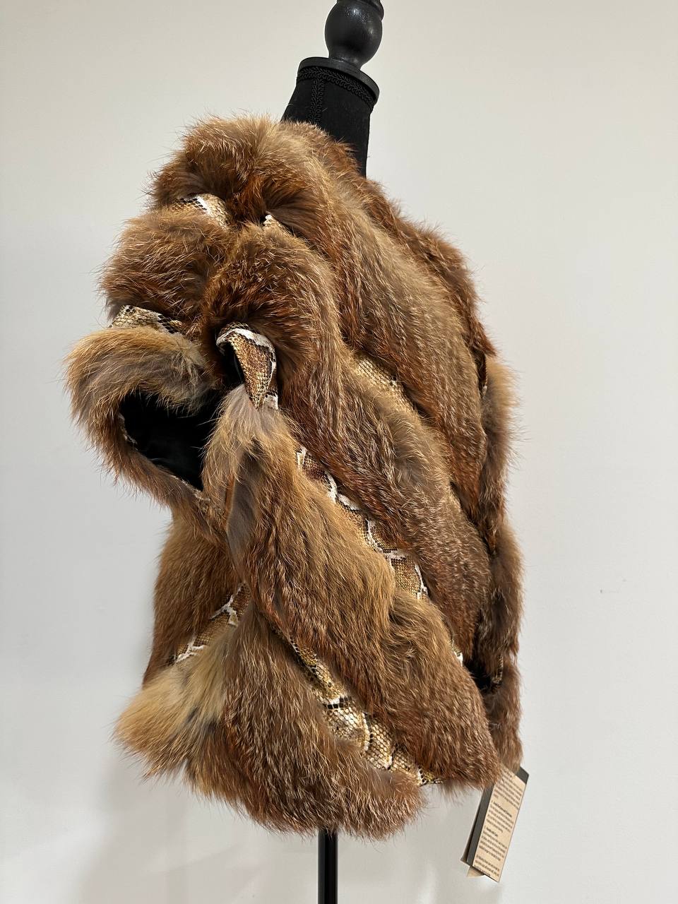 Women's Brand New Real CRYSTAL FOX size M Fur VEST waist Coat Sleeves Less 1109977