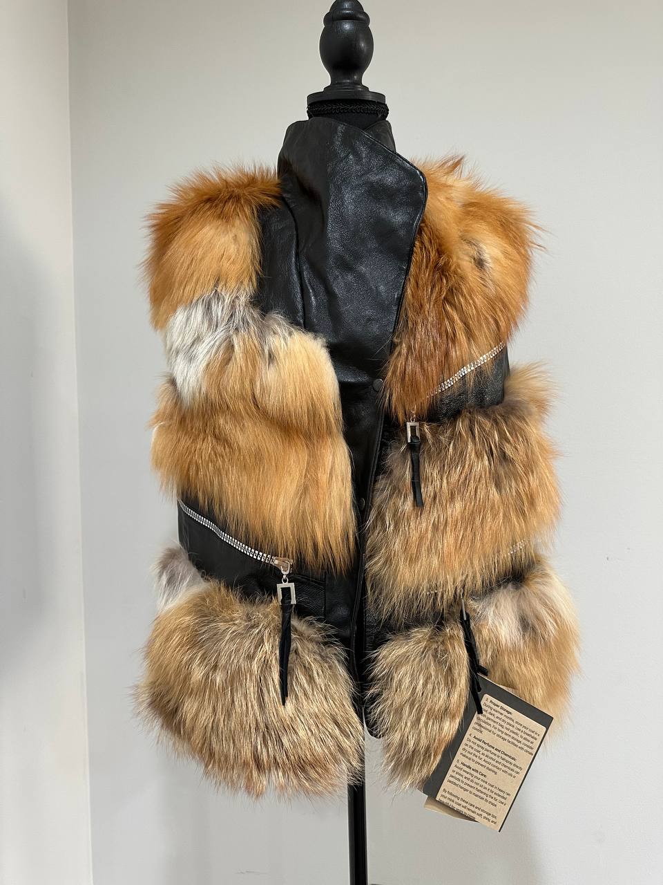 REAL genuine POLAR FOX fur women vest M SIZE LEATHER 1109910 WITHOUT SLEEVES