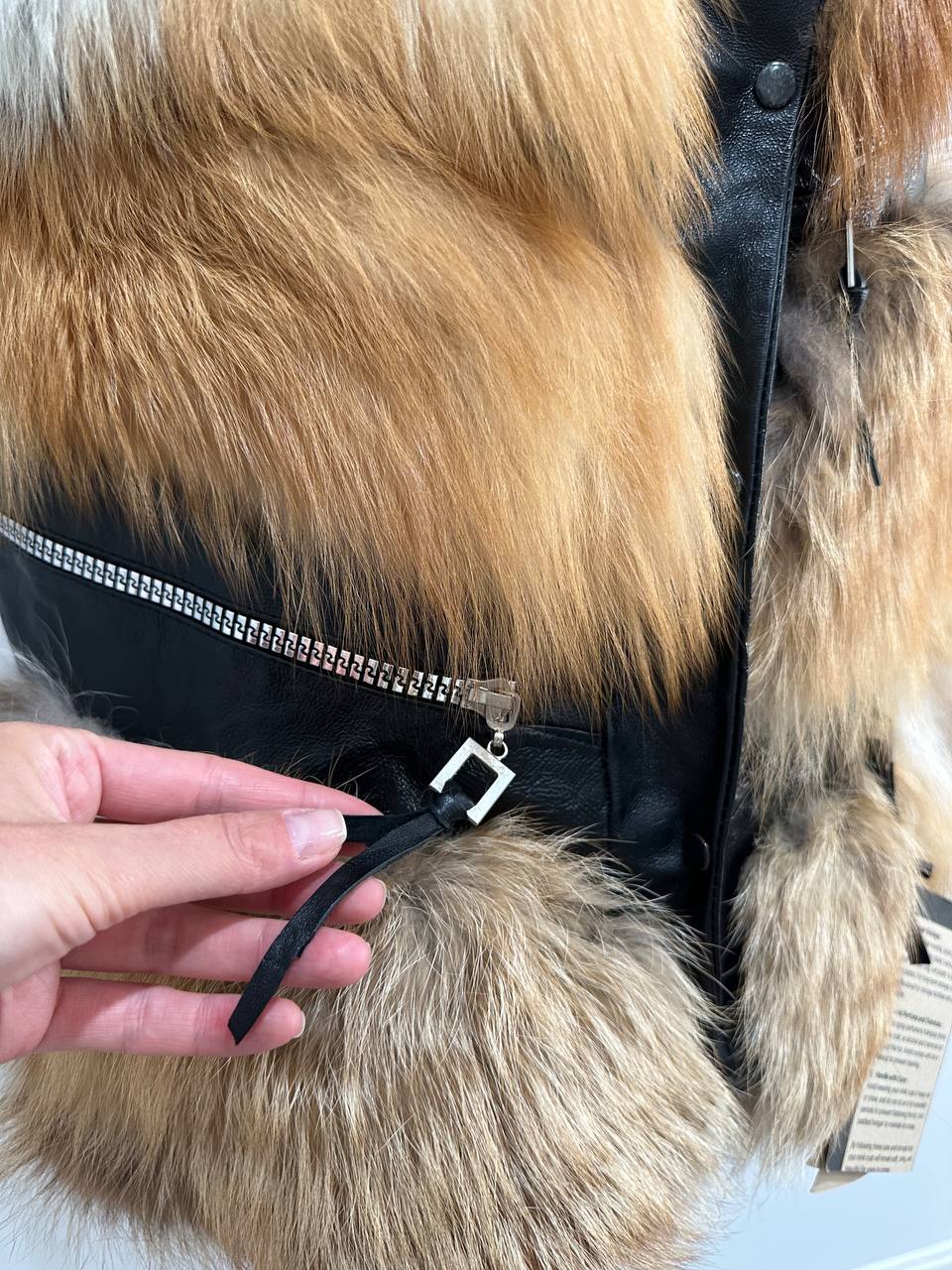 REAL genuine POLAR FOX fur women vest M SIZE LEATHER 1109910 WITHOUT SLEEVES