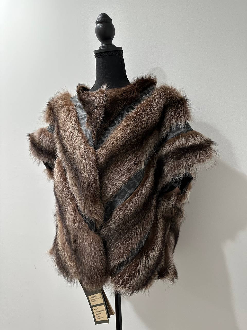 Women's Brand New Real natural raccoon fur VEST size L large 1109987