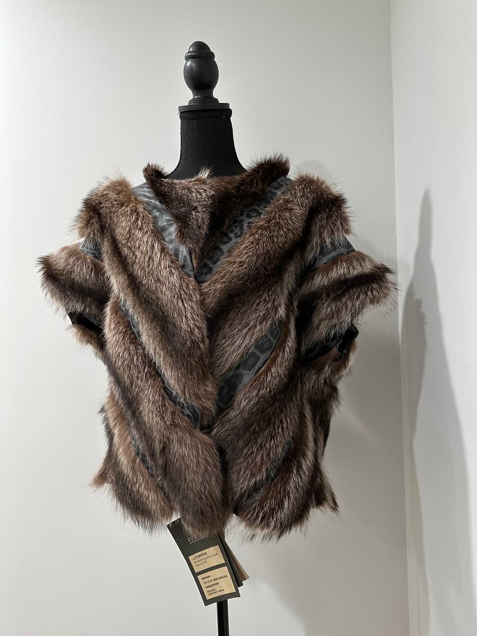 Women's Brand New Real natural raccoon fur VEST size L large 1109987