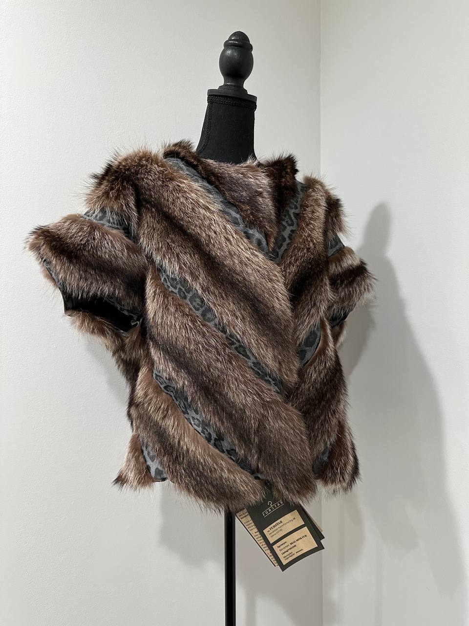 Women's Brand New Real natural raccoon fur VEST size L large 1109987