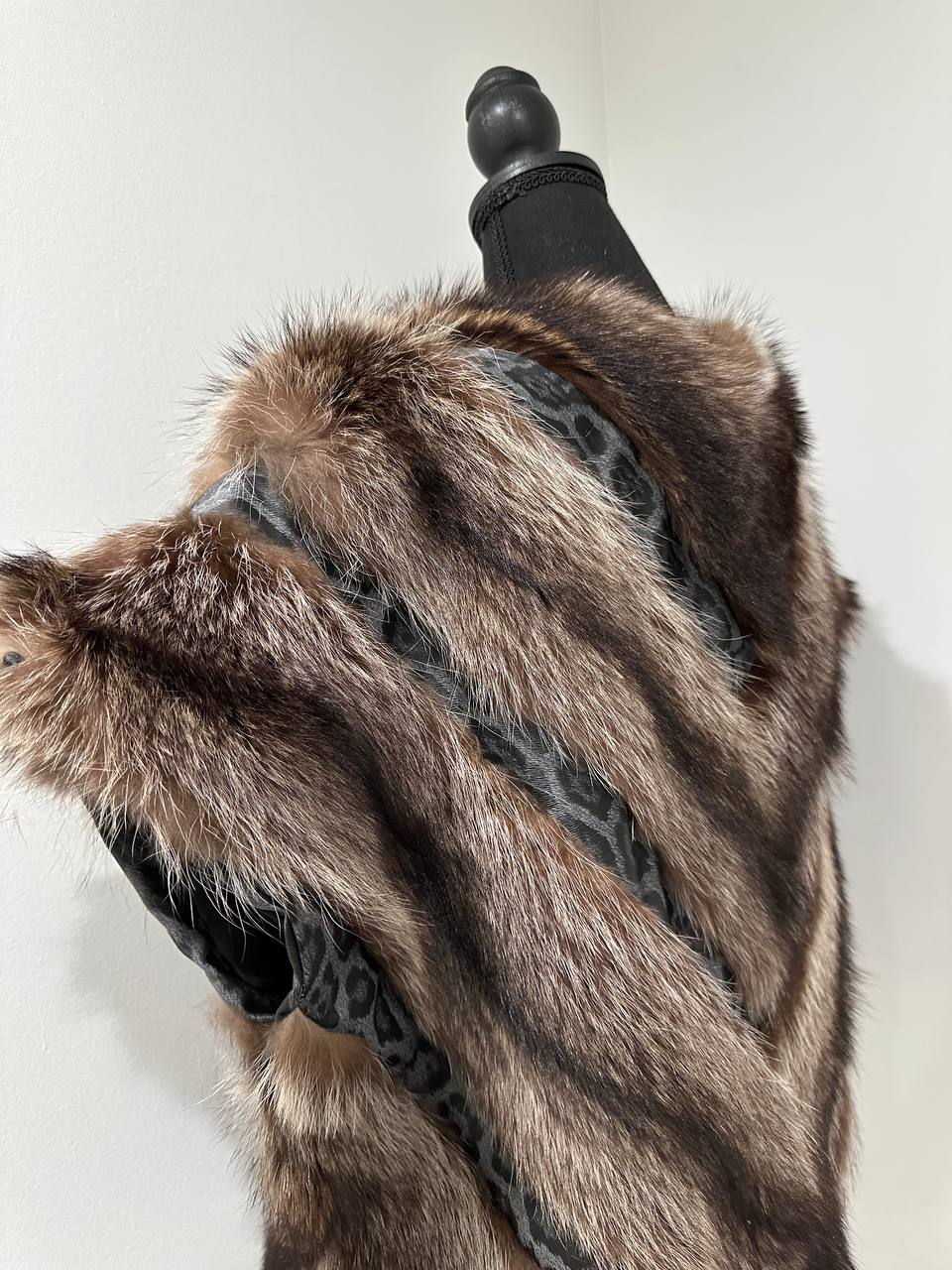Women's Brand New Real natural raccoon fur VEST size L large 1109987