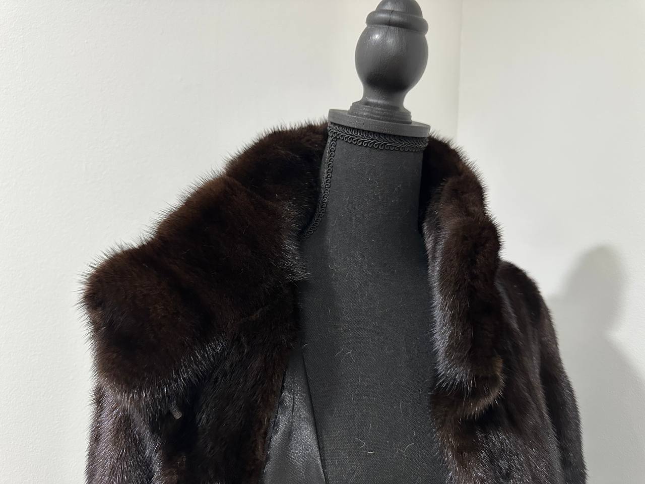 women real mink fur coat with belt dark brown color size L NEW!!! 1109927