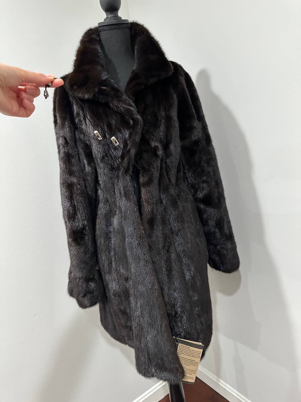women real mink fur coat with belt dark brown color size L NEW!!! 1109927