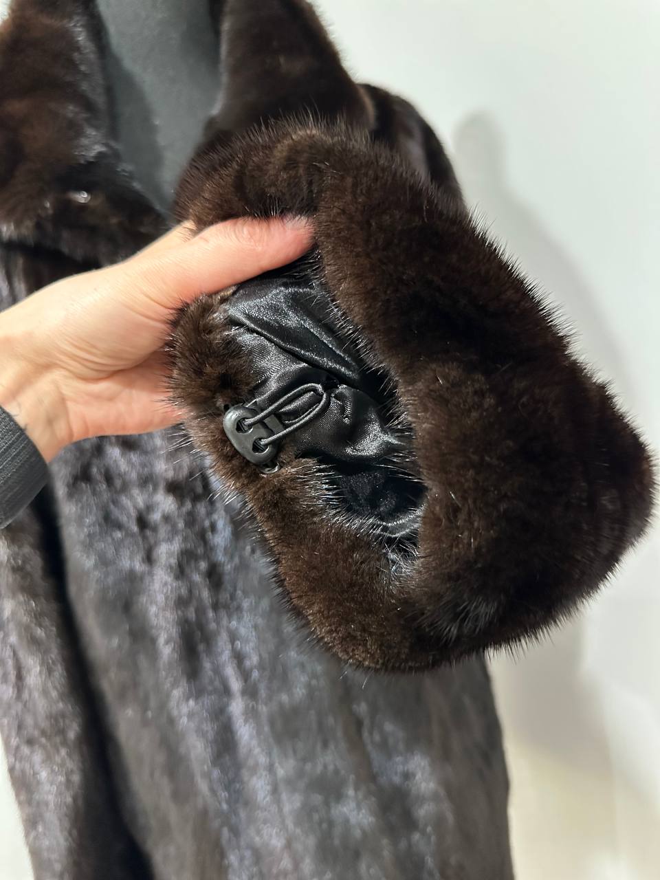 women real mink fur coat with belt dark brown color size L NEW!!! 1109927