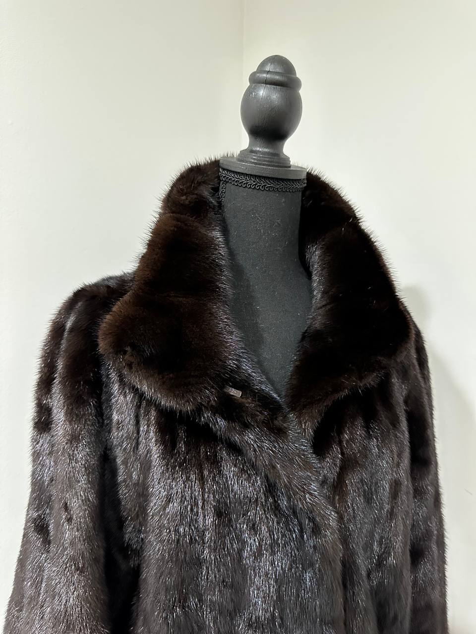 women real mink fur coat with belt dark brown color size L NEW!!! 1109927