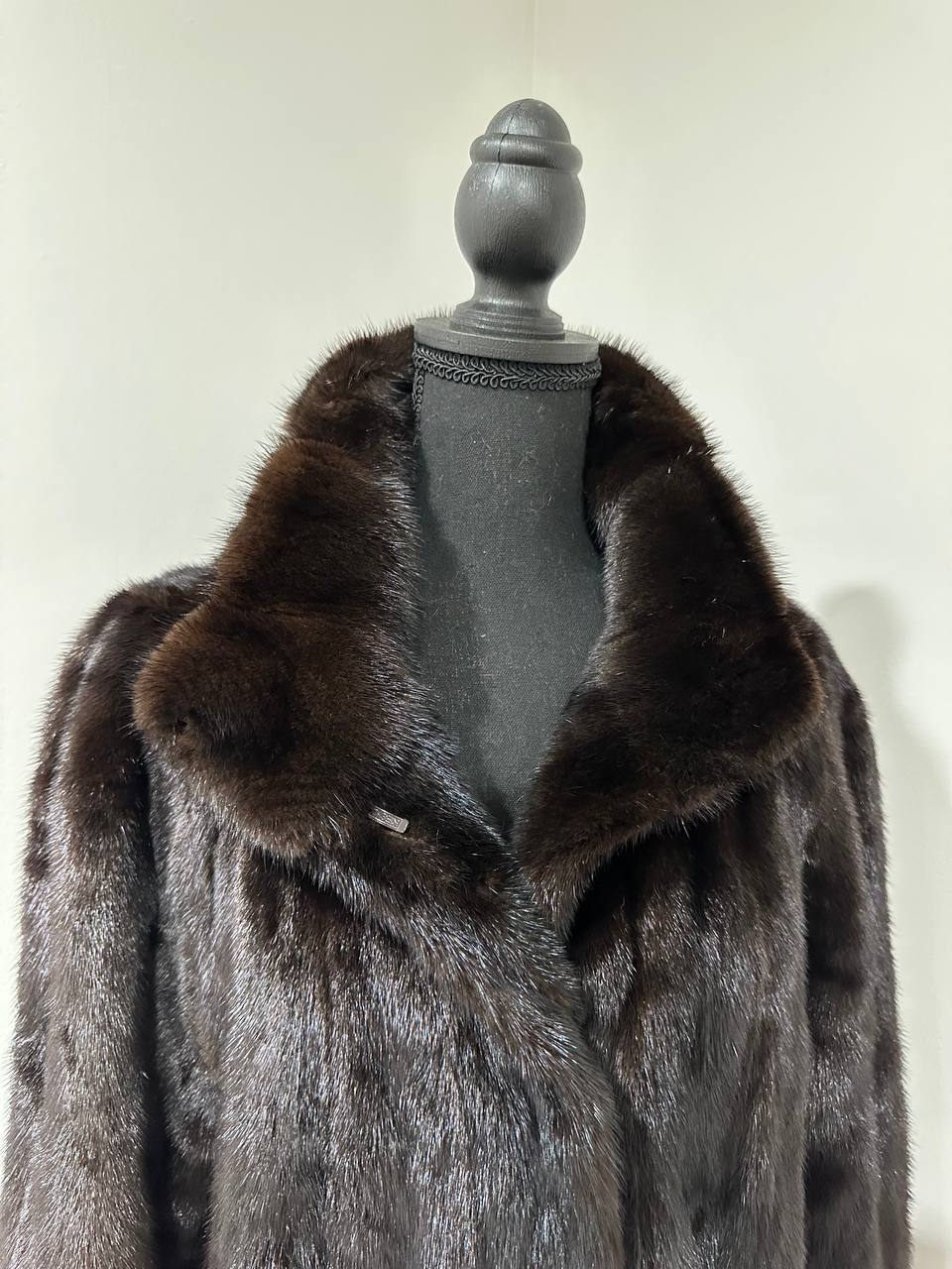 women real mink fur coat with belt dark brown color size L NEW!!! 1109927