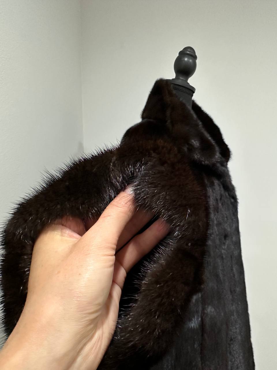 women real mink fur coat with belt dark brown color size L NEW!!! 1109927