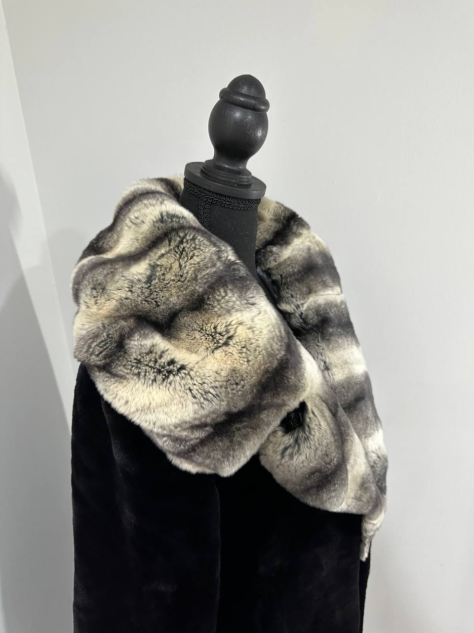 NEW Rex Rabbit Fur Collar Jacket – 1201137 Chinchilla REX size M with Golden Gradient