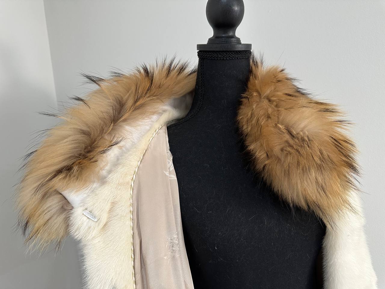 New Mink coat JACKET size XS REAL WHITE FULL SKIN lynx collar 1201005 HORIZONTAL