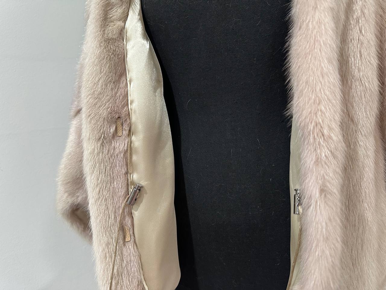 NEW REAL MINK FUR SHORT coat JACKET size M FULL SKIN 1201130 powdery PINK TINT