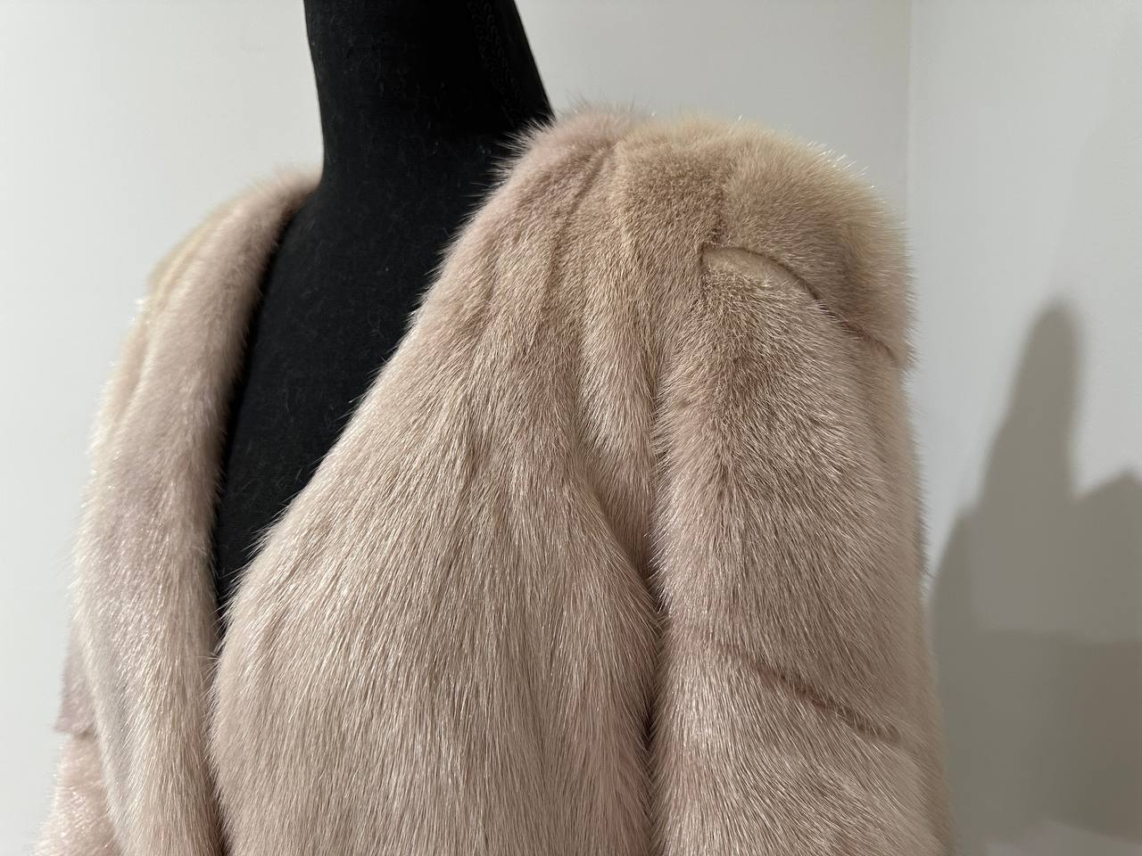 NEW REAL MINK FUR SHORT coat JACKET size M FULL SKIN 1201130 powdery PINK TINT
