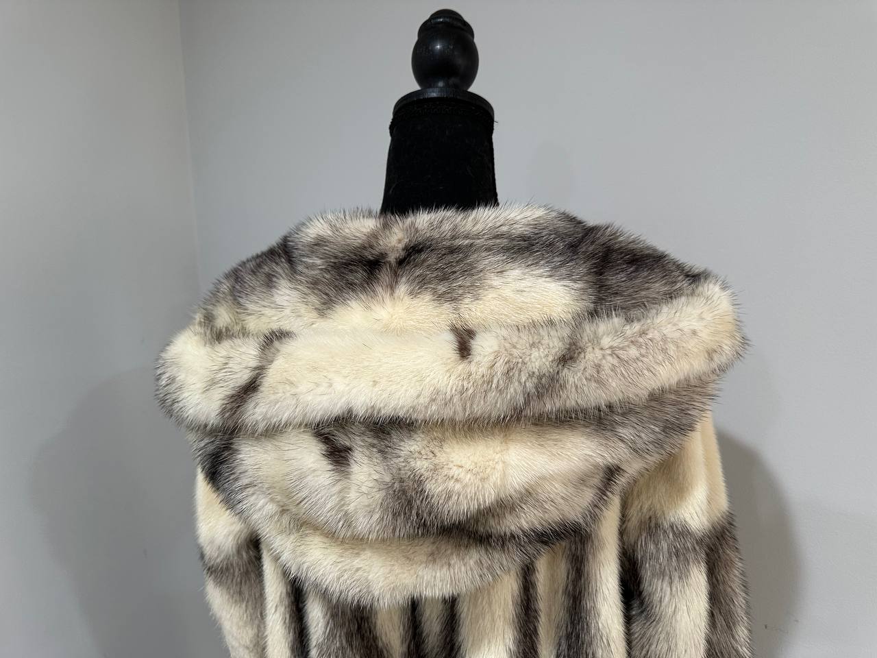 REAL CROSS MINK FUR women coat size L NEW 1201097 GENUINE FURS A STYLE HOODED