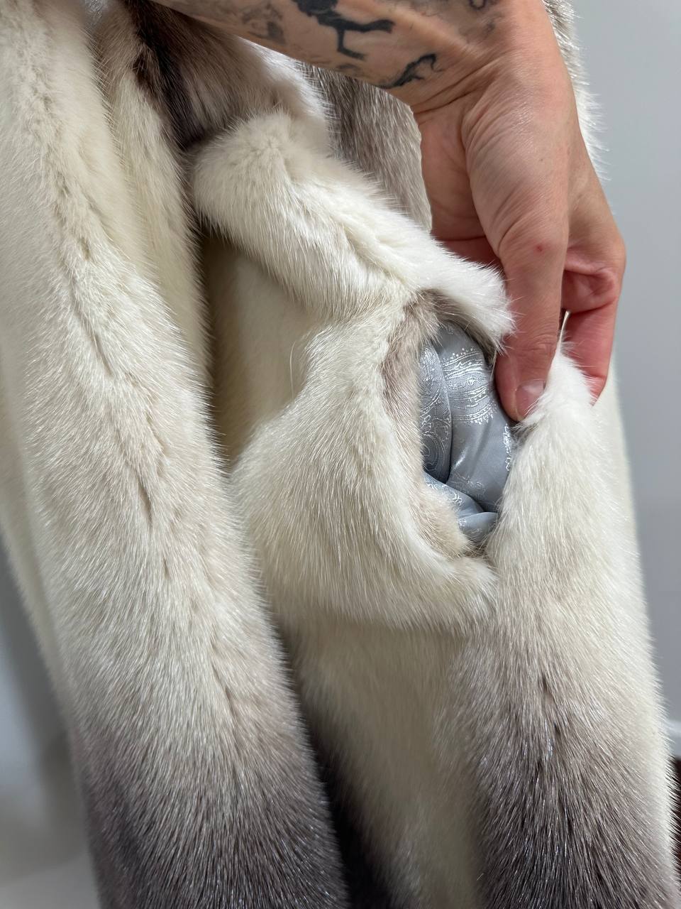 Luxury Natural Mink Fur Coat Gradient 1201142 M Shades Snow Cream Smoky Charcoal