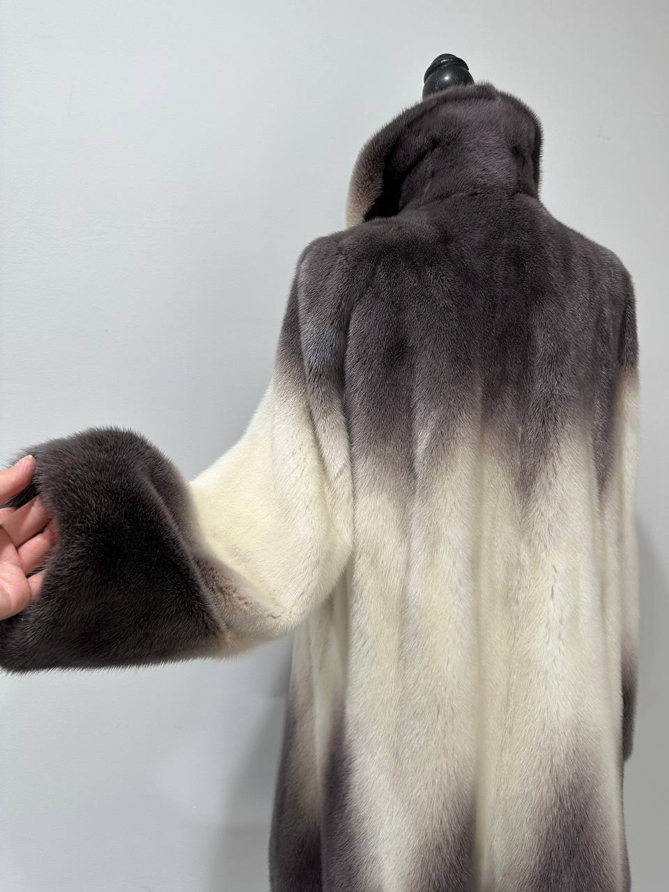 Luxury Natural Mink Fur Coat Gradient 1201142 M Shades Snow Cream Smoky Charcoal
