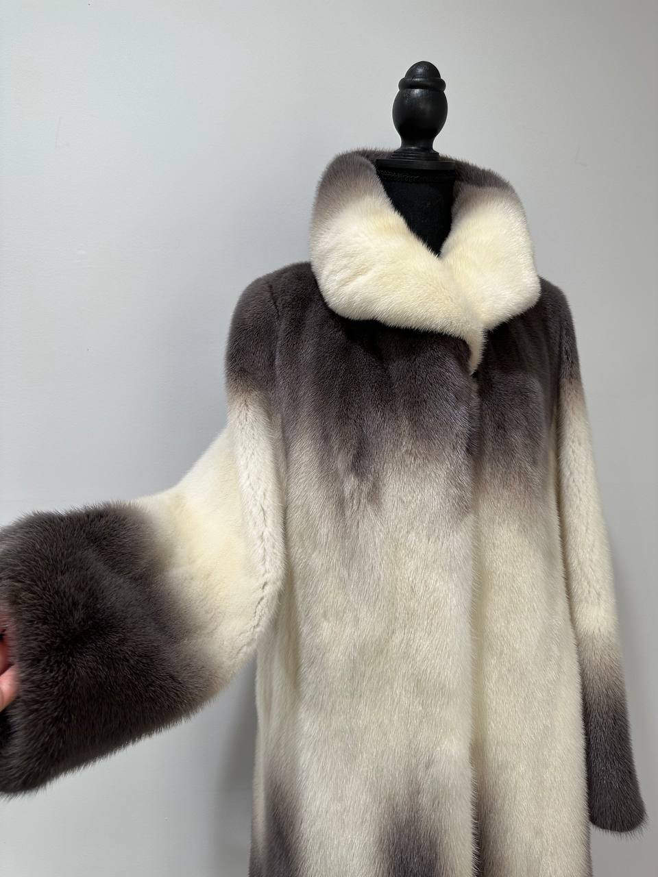 Luxury Natural Mink Fur Coat Gradient 1201142 M Shades Snow Cream Smoky Charcoal